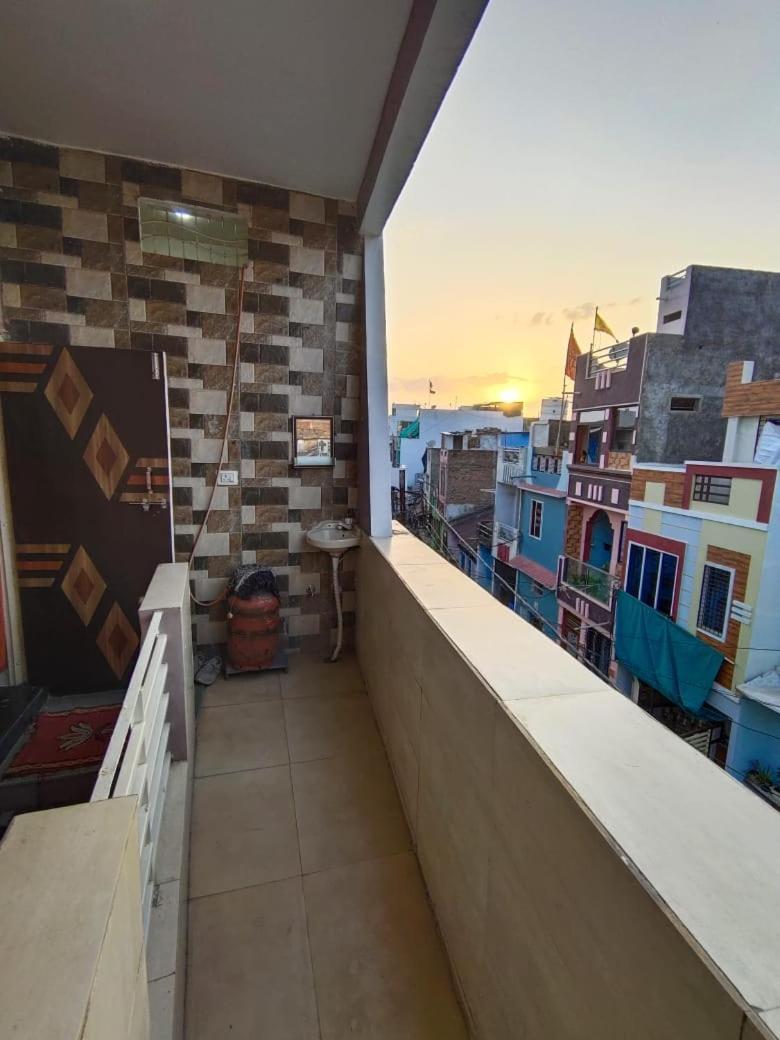 Geeta Homestay Ujaim Exterior foto